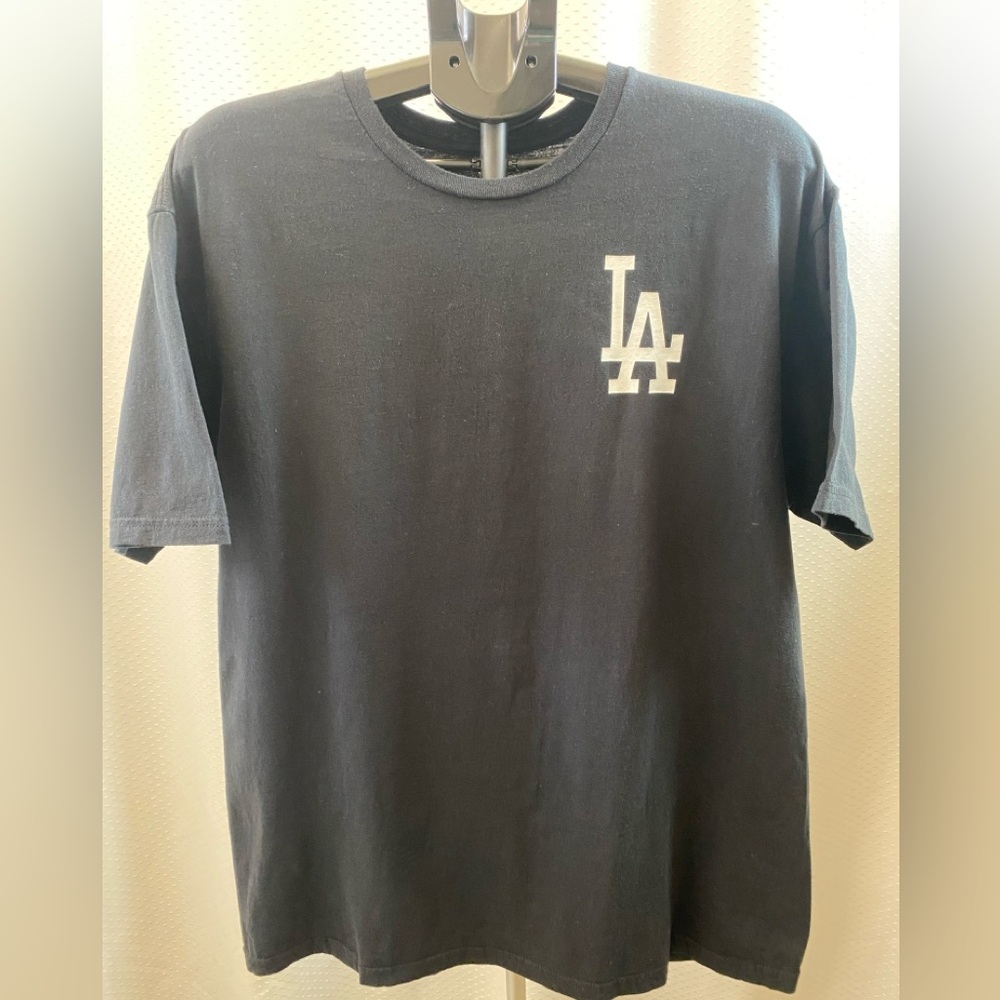 Fanatics Black T-Shirt with White LA Chest Logo, Size XL